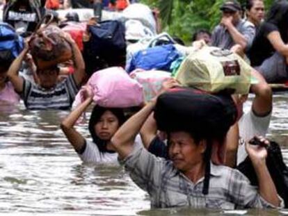 Las inundaciones en Indonesia dejan a 340.000 personas sin hogar