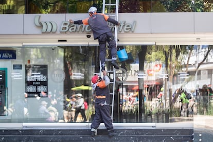 cuánto se paga por trabajar el Día de la Constitución Mexicana