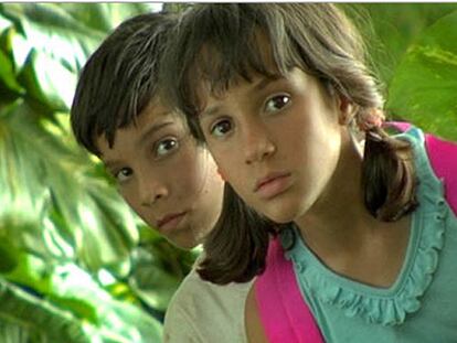 Jorgito Miló y Malú Tarrau, en un fotograma de <i>Viva Cuba</i>.