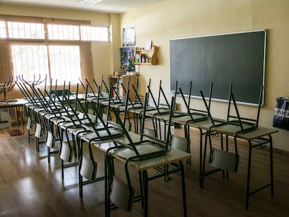 Un aula de un colegio madrileño, cerrado por covid-19