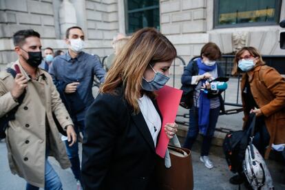 La vicesecretaria general del PSOE, Adriana Lastra, a su llegada a la reunión de los socios de coalición en el Gobierno este lunes en el Congreso de los Diputados.