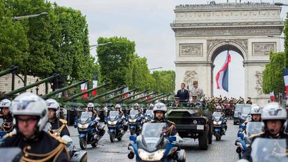 Macron durante o tradicional desfile militar do 14 de julho em Paris.