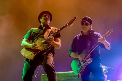 Julian Kanevsky y Andrés Calamaro, en La Caja Mágica.