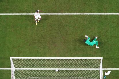 Vista aérea del segundo gol del uruguayo Giorgian de Arrascaeta frente a Ghana.