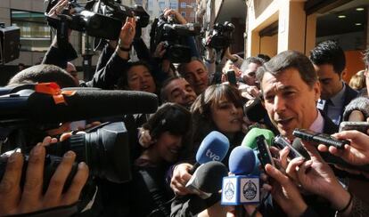 González, ayer, tras la inauguración de un centro sanitario en Madrid.