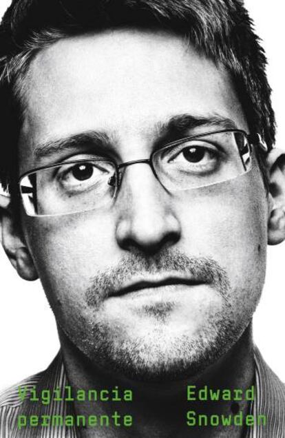 Portada del libro de Edward Snowden.