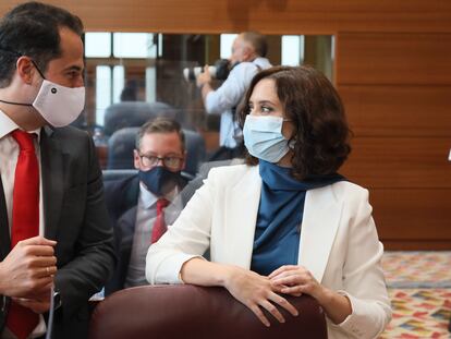 Ignacio Agüado junto a Isabel Díaz Ayuso en el Debate del estado de la región en la Asamblea de Madrid.
KIKE PARA.