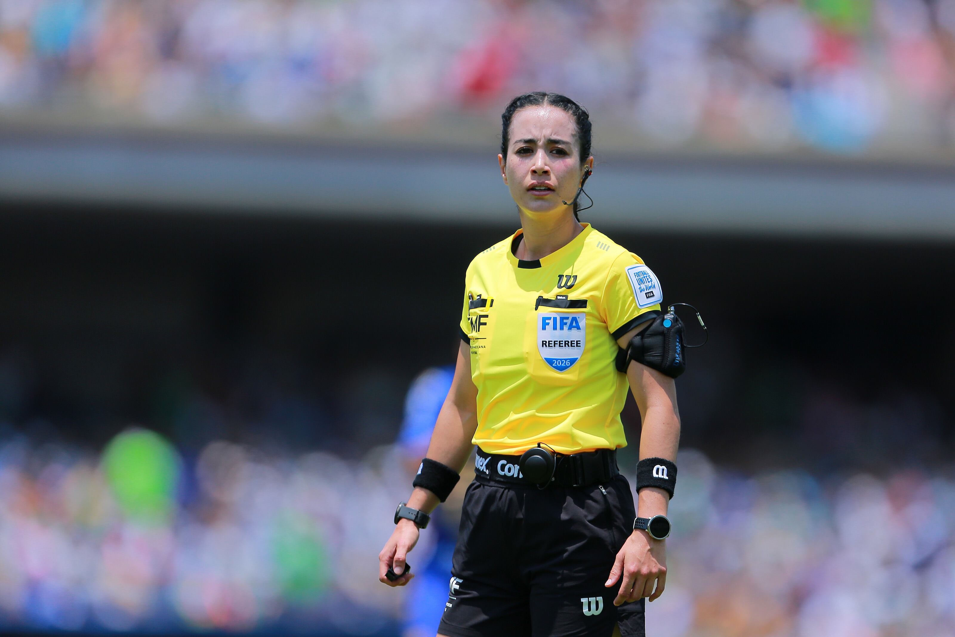 Una decisión arbitral de Katia Itzel García aviva las reacciones misóginas en el fútbol mexicano