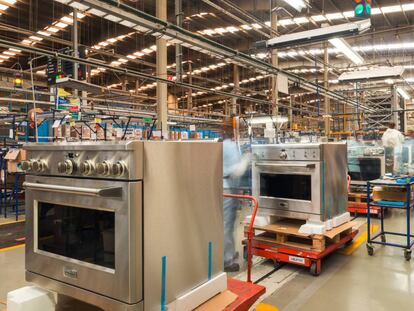 Dos de los modelos de cocinas equipadas comercializados por la compañía.