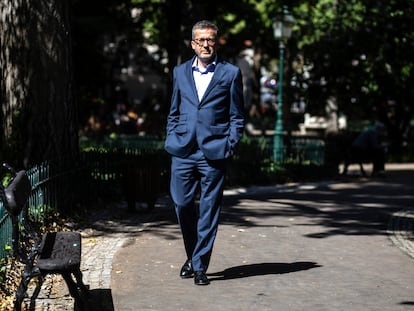 Carlos Moedas, novo prefeito de Lisboa, no Jardim das Amoreiras, no final de setembro.