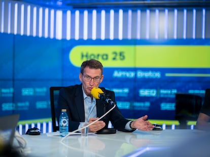 Alberto Núñez Feijóo este lunes en los estudios de la SER en Madrid.