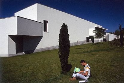 Álvaro Siza. Pabellón de la Fundación Serralves en Oporto.