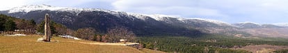 Vista panorámica de Peñalara y los montes carpetanos desde el mirador de los Robledos.