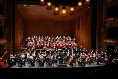 Orquesta y coros en el Liceo con El Pessebre de Pau Casals