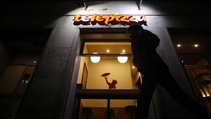 Fachada de una tienda de Telepizza en la calle Gaztambide de Madrid.