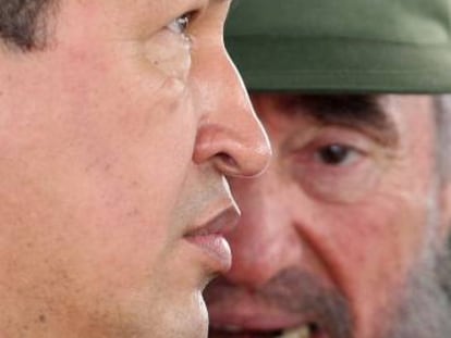 Hugo Chávez y Fidel Castro en Cuba en 2006.