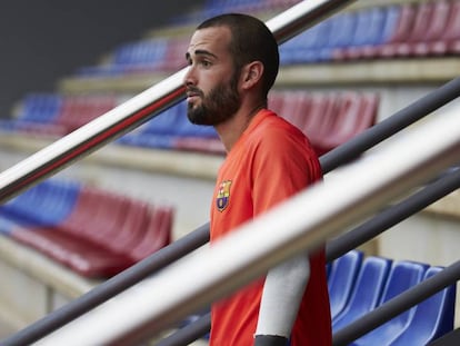 Aleix Vidal en un entrenamiento en el Camp Nou.