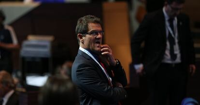 Fabio Capello, seleccionador de Rusia, gesticula durante el sorteo.