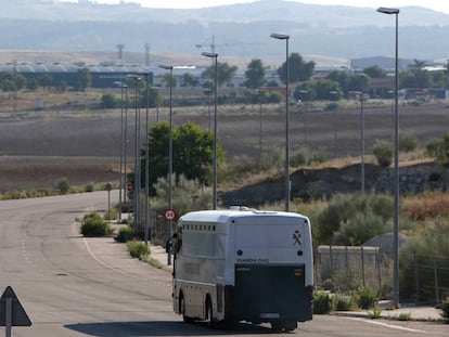 Traslado de los primeros presos independentistas desde la prisión de Valdemoro el pasado día 3.
 
 
 