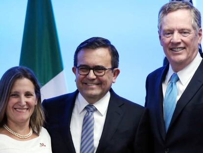 La ministra de Exteriores canadiense, Chrystia Freeland, el secretario de Economía mexicano, Ildefonso Guajardo, y el representante comercial de EE UU, Robert Lighthizer.