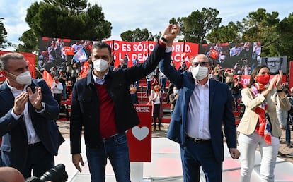 José Manuel Franco, Pedro Sánchez y Ángel Gabilondo, en el cierre de la campaña electoral del PSOE en Madrid.