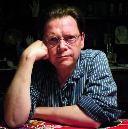 Edward Carey, el autor de 'Little', en una imagen promocional.