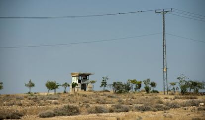 Puesto de vigilancia del Ejército israelí en las afueras del asentamiento judío de Mevoot, al oeste de Jericó, en el valle del Jordán de Cisjordania.