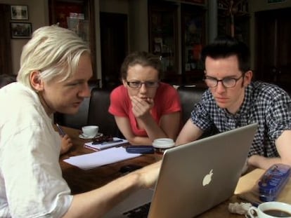 ¿Quién defiende ya a Julian Assange?