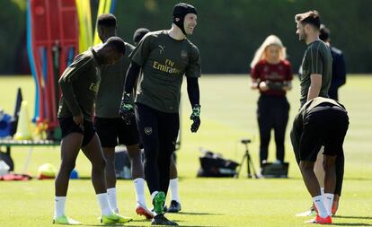 Petr Cech, durante un entrenamiento del Arsenal.