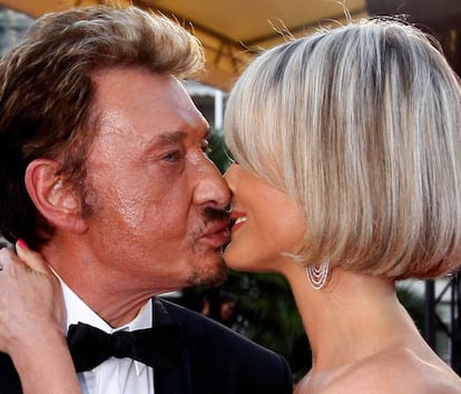 Johnny Hallyday y su esposa Laeticia.