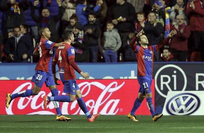 Rossi celebra el segundo gol del Levante.