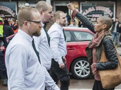 Tess Asplund, de 42 años, plantó cara al Movimiento Nórdico de Resistencia en la ciudad de Börlange