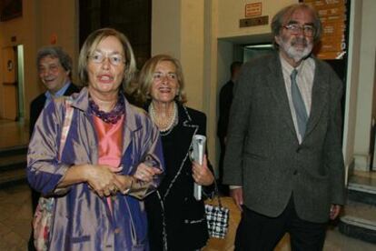 Sancho Gracia, Natalia Rodríguez Salmones, Josefina Aldecoa y Javier Pradera.