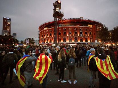 Centenares de personas se concentran en la plaza de España de Barcelona convocados por los CDR el pasado día 22. 