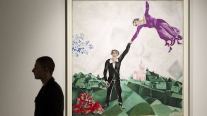 La obra &#039;Paseo&#039;, de Chagall, expuesta en el Museo Ruso de M&aacute;laga.