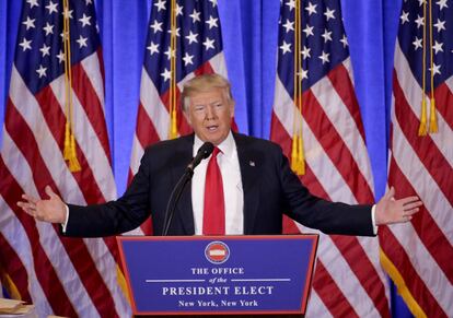 Donald Trump habla durante su primera rueda de prensa tras ganar las elecciones.