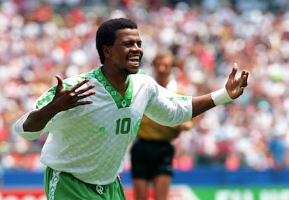 Saeed Owairan celebra un gol ante Bélgica en el Mundial de 1994.