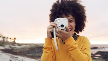 Revela tus fotografías al momento y disfruta de tus recuerdos. GETTY IMAGES.