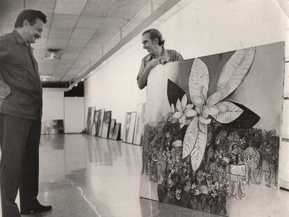 Mario Benedetti (izquierda) y el pintor cubano Mariano Rodríguez, en el Museo de Bellas Artes de La Habana en 1987.
 