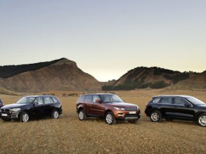 De izquierda a derecha: Mercedes ML, BMW X5, Range Rover Sport y Porsche Cayenne. 