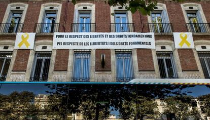 Pancarta al Consell Departamental dels Pirineus Orientals.
