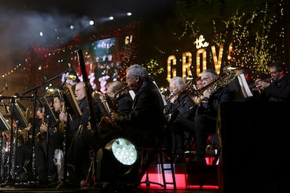 Una orquesta durante una presentacin navide?a en Los ?ngeles, California, en 2015.