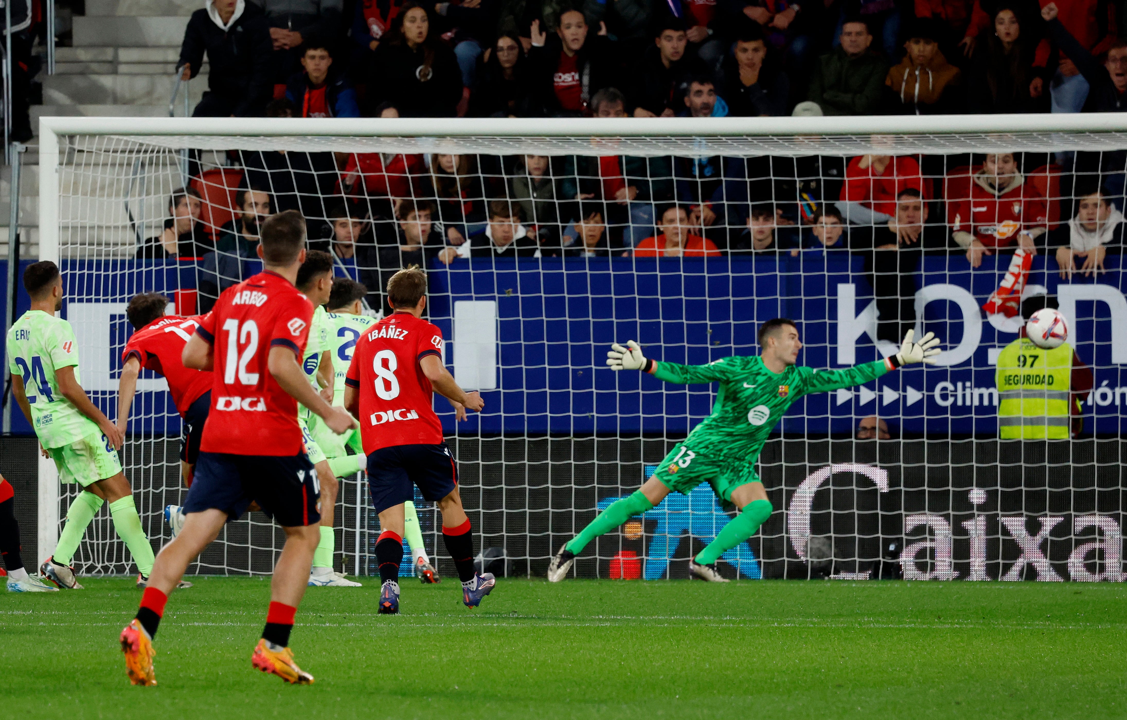 Osasuna golpea a un indescifrable Barça