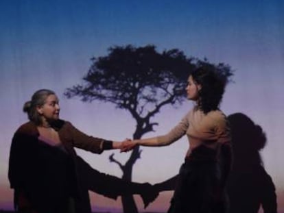 Un moment de la representació de 'Chipko' a La Gleva Teatre.