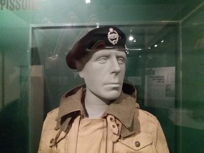 Maniquí con mono y boina de tanquista del Sherwood Rangers en la exposición 'Brothers in arms' del National Army Museum de Londres.