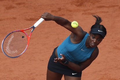 La tenista estadounidense Sloane Stephens, en un momento de un saque.