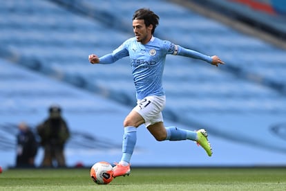 David Silva, durante un partido con el City.