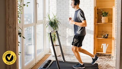 Artículo de EL PAÍS Escaparate que analiza en profundidad las mejores cintas de correr plegables para entrenar en casa