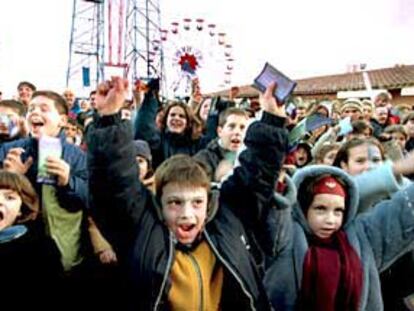 Un grupo de niños, ayer en el Tibidabo.