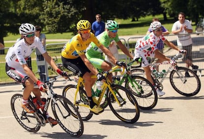 Los maillots del Tour de Francia 2012 durante la última etapa